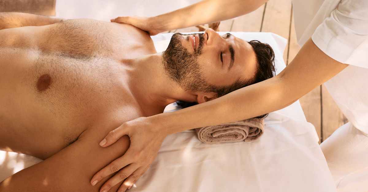 Read more about the article With an Invigorating Body Scrub Revitalize and Exfoliate Your Skin